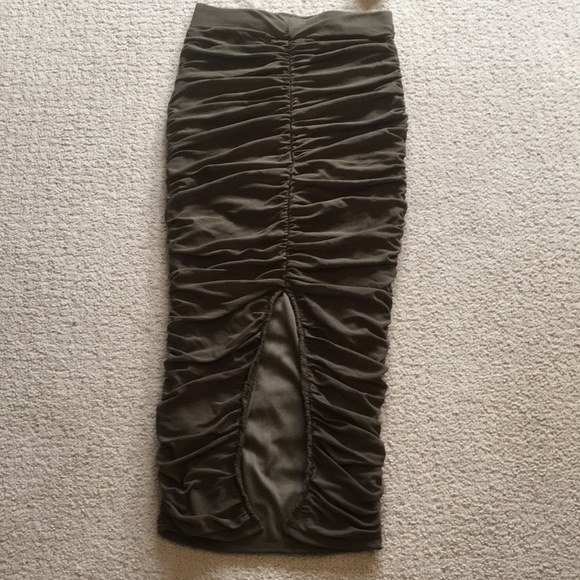 STUNNING Skirt & Top Set - Dark Green -XS - Like New - Picture 5 of 16